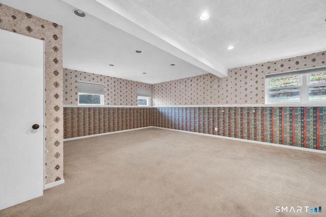 13 Pocono Road, Newtown, CT 06470