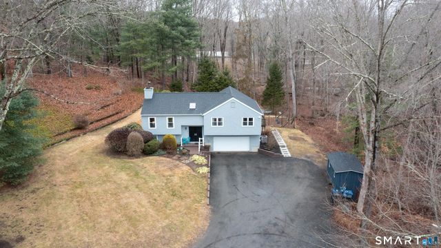 13 Pocono Road, Newtown, CT 06470