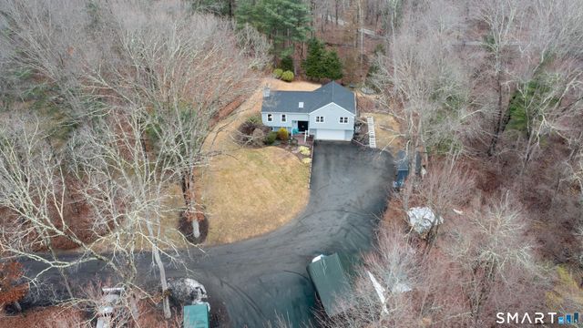 13 Pocono Road, Newtown, CT 06470