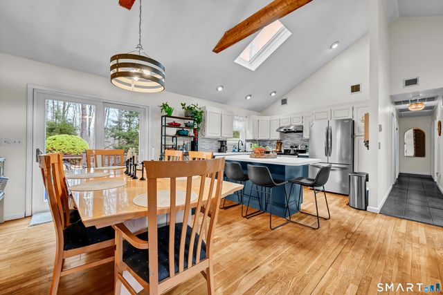 13 Pocono Road, Newtown, CT 06470