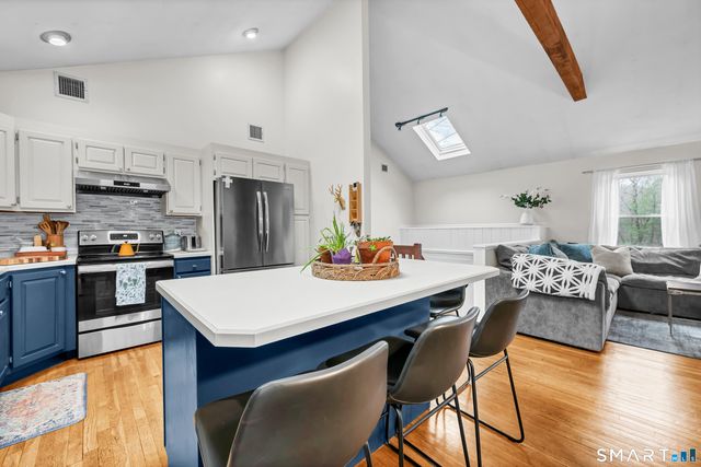 13 Pocono Road, Newtown, CT 06470