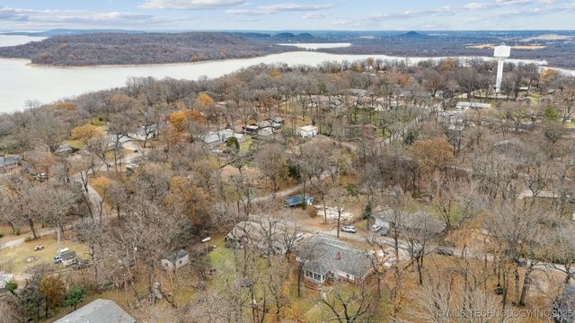 13266 S Spruce Lane, Claremore, OK 74017