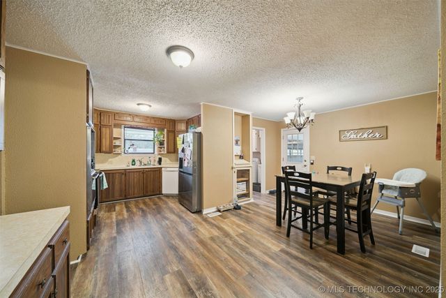 13266 S Spruce Lane, Claremore, OK 74017