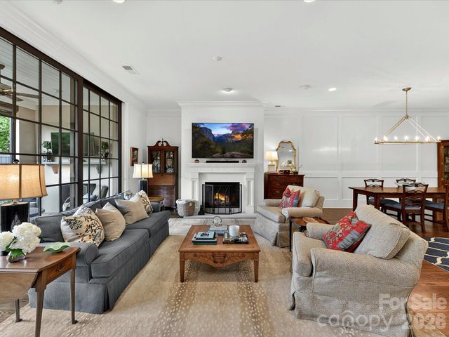 117 Huntley Place, Charlotte, NC 28207