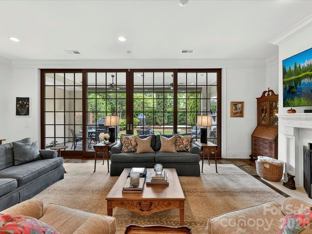 117 Huntley Place, Charlotte, NC 28207