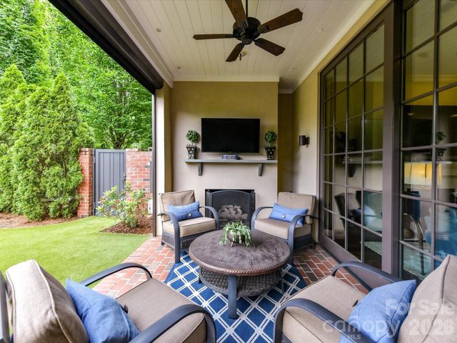 117 Huntley Place, Charlotte, NC 28207