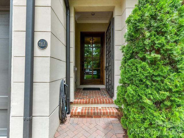 117 Huntley Place, Charlotte, NC 28207