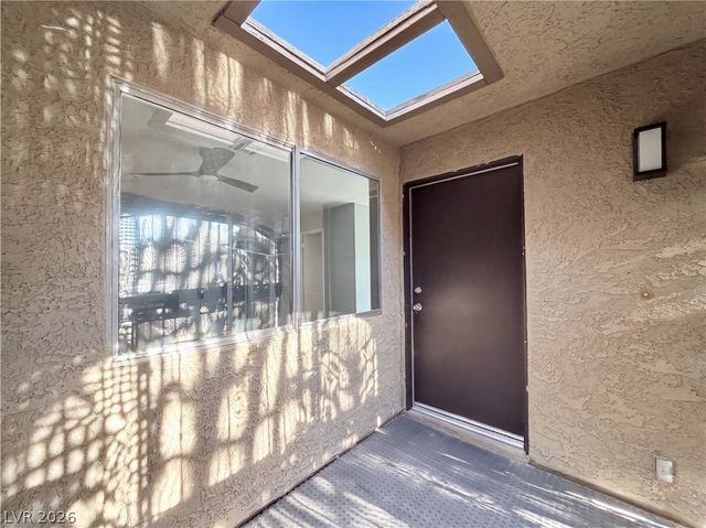 881 Mantis Way 1, Las Vegas, NV 89110