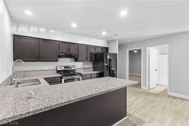 881 Mantis Way 1, Las Vegas, NV 89110