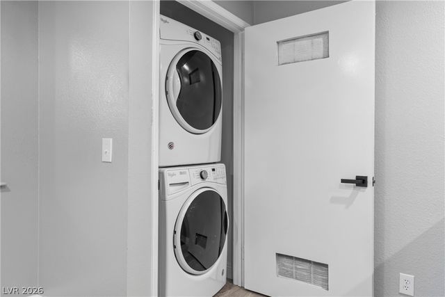 881 Mantis Way 1, Las Vegas, NV 89110