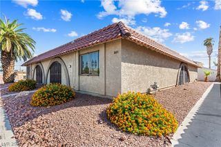 881 Mantis Way 1, Las Vegas, NV 89110