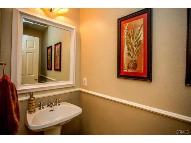 26441 Mikanos, Mission Viejo, CA 92692