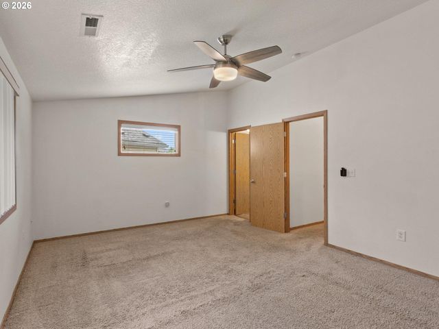 1818 Sw 6TH St, Battle Ground, WA 98604