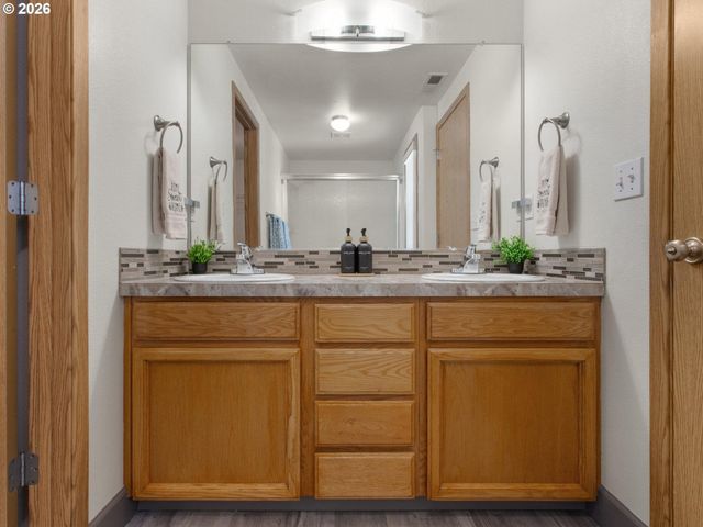 1818 Sw 6TH St, Battle Ground, WA 98604
