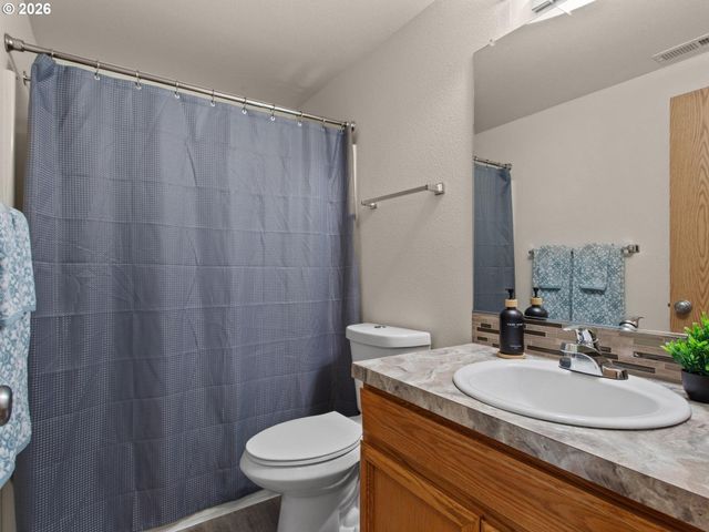 1818 Sw 6TH St, Battle Ground, WA 98604
