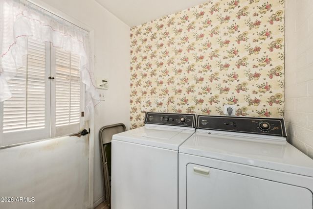 7416 E WINDSOR Avenue, Scottsdale, AZ 85257