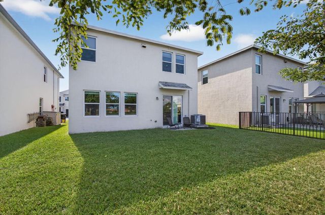 1822 Lake Cove Drive, Lake Worth, FL 33460