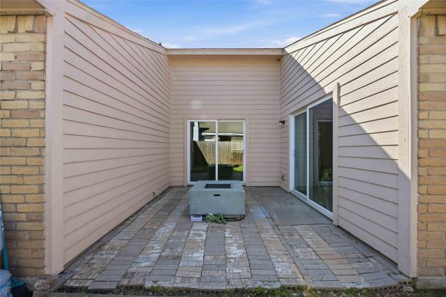 6911 Foxport Lane, Humble, TX 77338