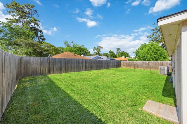 6911 Foxport Lane, Humble, TX 77338
