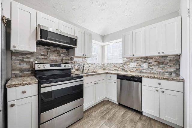 6911 Foxport Lane, Humble, TX 77338