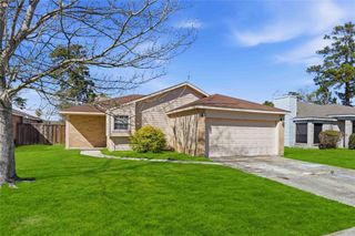 6911 Foxport Lane, Humble, TX 77338