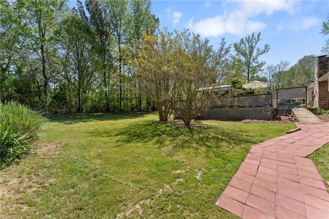 2062 Cezar NW Drive, Kennesaw, GA 30152