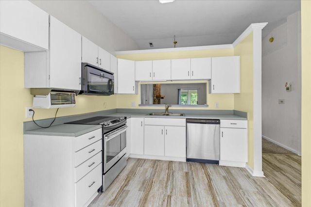 6965 Black Walnut CT, Roanoke, VA 24019