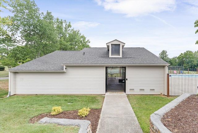 6965 Black Walnut CT, Roanoke, VA 24019