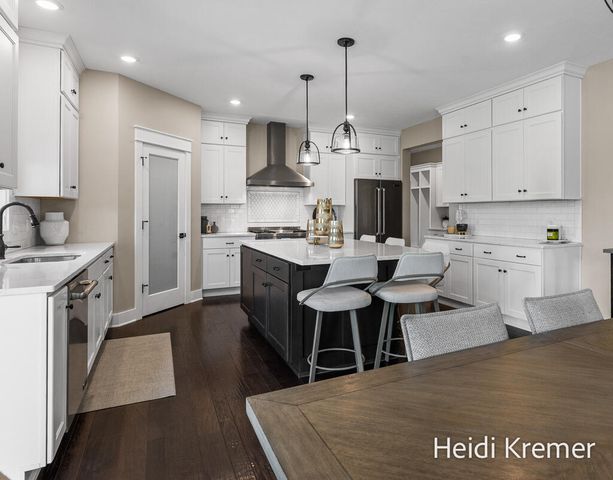 4139 Old Hawk Court, Grand Rapids, MI 49525