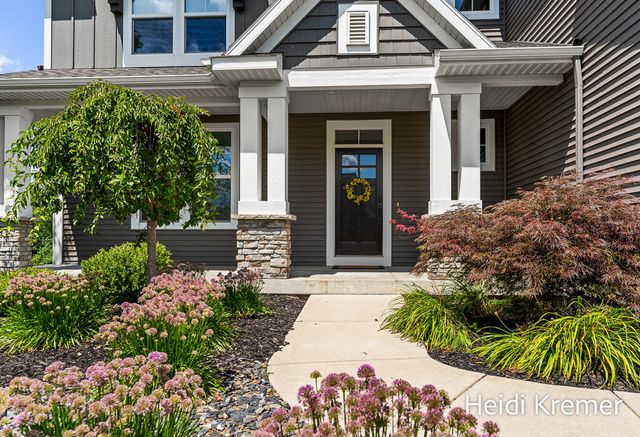 4139 Old Hawk Court, Grand Rapids, MI 49525