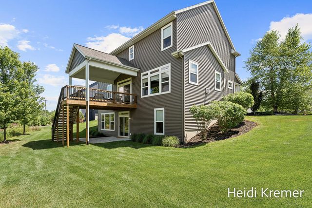4139 Old Hawk Court, Grand Rapids, MI 49525