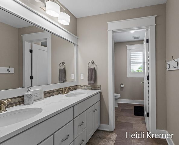 4139 Old Hawk Court, Grand Rapids, MI 49525