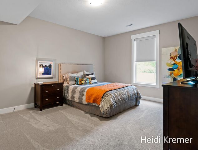 4139 Old Hawk Court, Grand Rapids, MI 49525