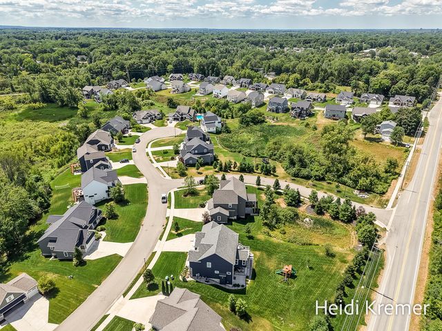 4139 Old Hawk Court, Grand Rapids, MI 49525