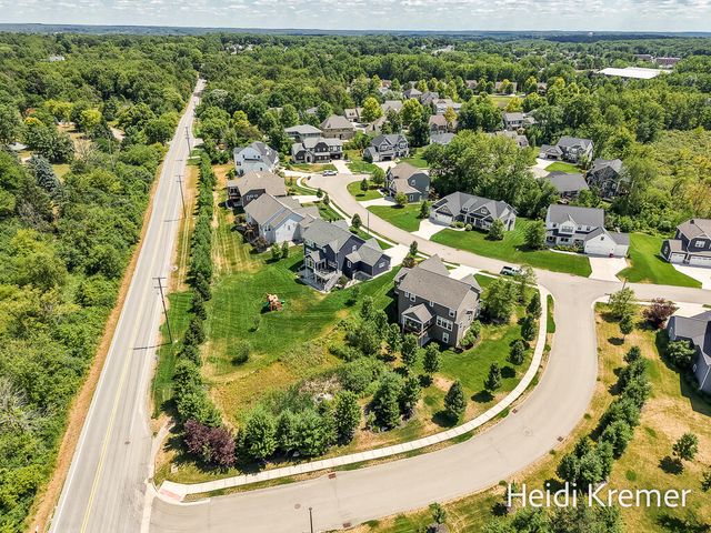 4139 Old Hawk Court, Grand Rapids, MI 49525