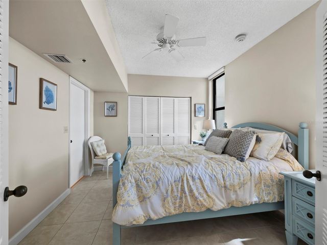 2020 HARBOURSIDE DRIVE 442, Longboat Key, FL 34228
