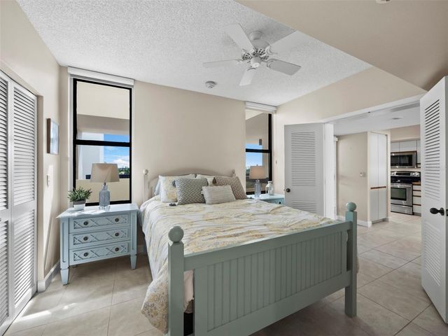 2020 HARBOURSIDE DRIVE 442, Longboat Key, FL 34228