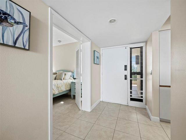 2020 HARBOURSIDE DRIVE 442, Longboat Key, FL 34228
