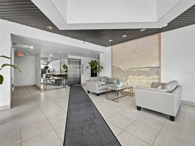 2020 HARBOURSIDE DRIVE 442, Longboat Key, FL 34228