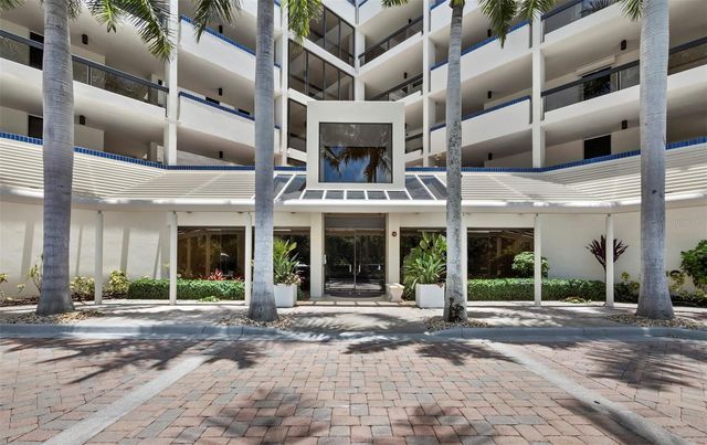 2020 HARBOURSIDE DRIVE 442, Longboat Key, FL 34228