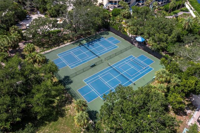 2020 HARBOURSIDE DRIVE 442, Longboat Key, FL 34228
