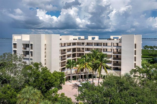 2020 HARBOURSIDE DRIVE 442, Longboat Key, FL 34228