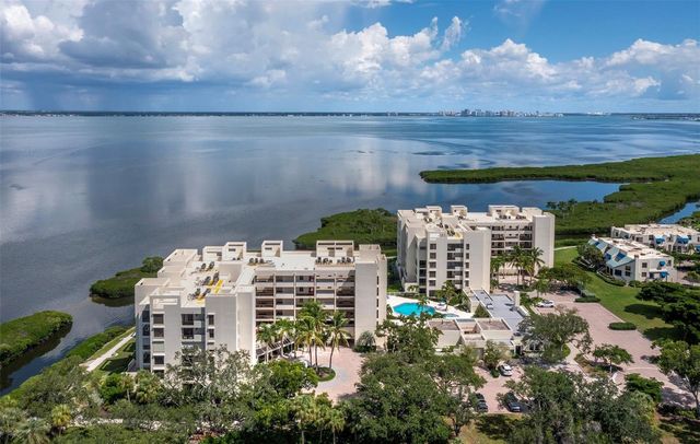 2020 HARBOURSIDE DRIVE 442, Longboat Key, FL 34228
