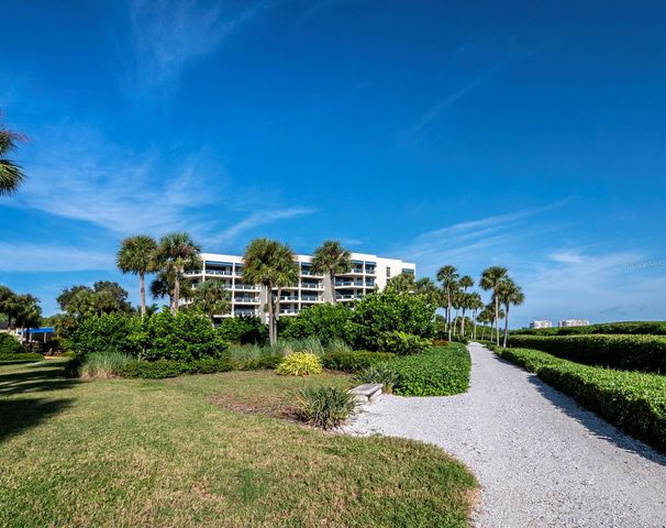 2020 HARBOURSIDE DRIVE 442, Longboat Key, FL 34228