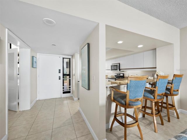 2020 HARBOURSIDE DRIVE 442, Longboat Key, FL 34228