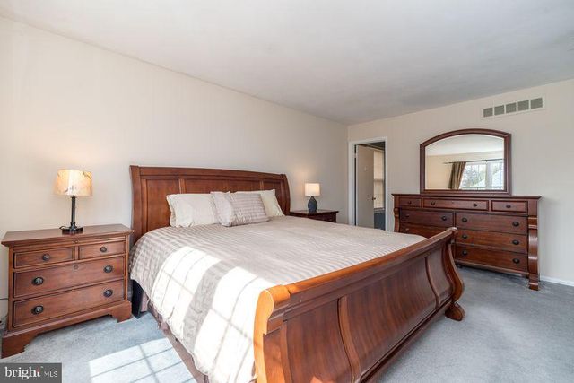 272 STANFORD PL, Newtown, PA 18940