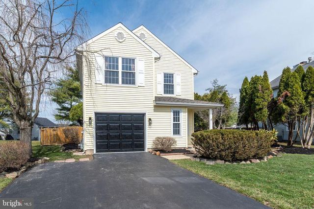 272 STANFORD PL, Newtown, PA 18940