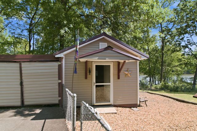 259 Joy Dr, Springville, TN 38256