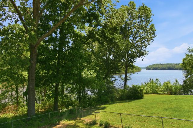 259 Joy Dr, Springville, TN 38256