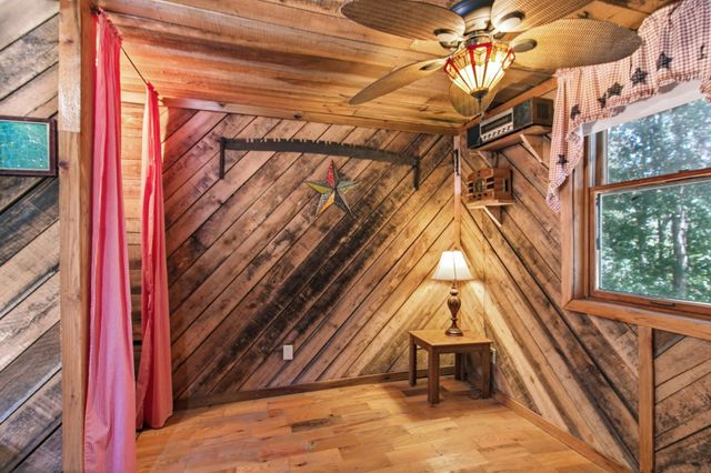 259 Joy Dr, Springville, TN 38256